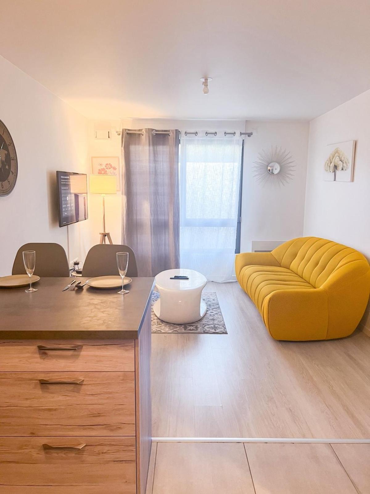 Sahara - Appartement Ensoleille Au Coeur De 랭스 외부 사진